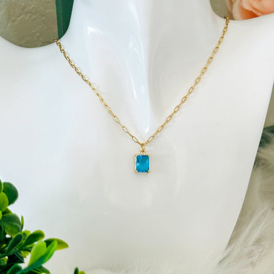 Colar com Pendente em Corte Esmeralda