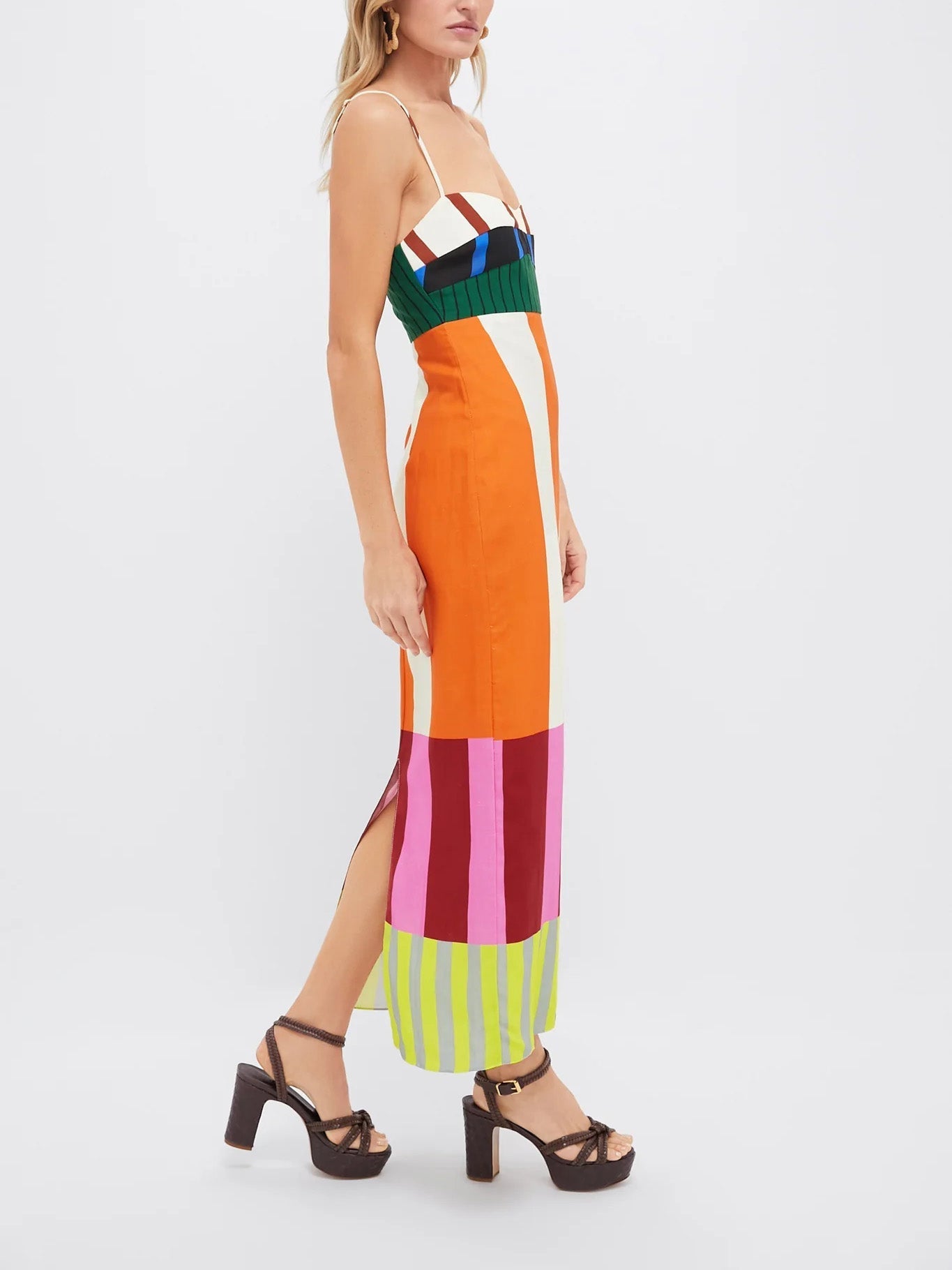 VESTIDO ÀS RISCAS GEOMÉTRICAS MULTICOR