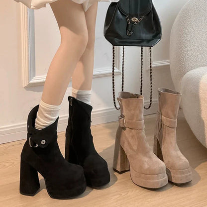 Amália - Botas de estilo urbano com personalidade e confiança