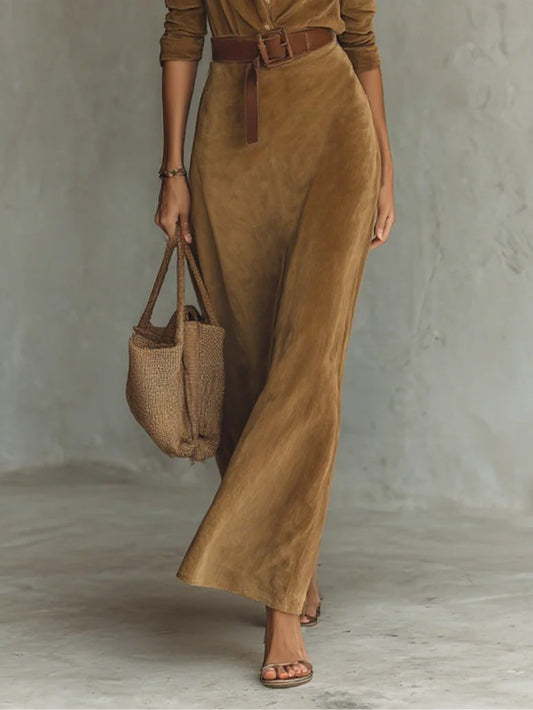 Juline™ | Vestido Maxi de aspecto camurça com gola