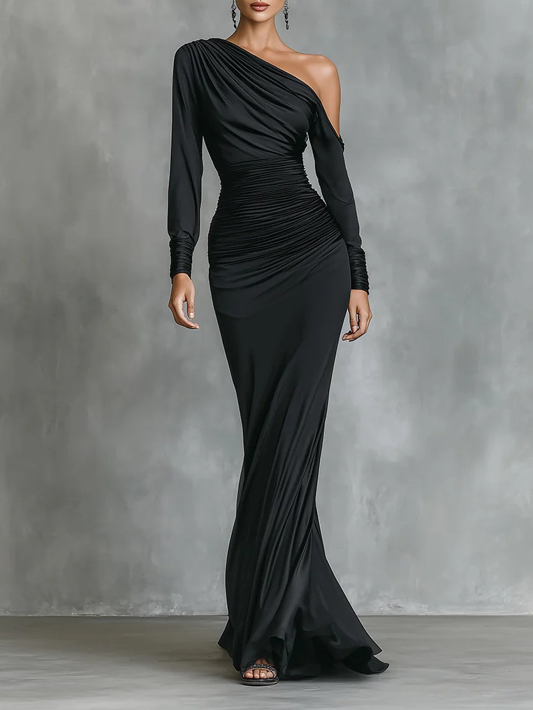 Célina™ | Vestido maxi satinado de um só ombro em preto