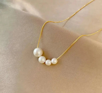 Colar de pérolas de água doce douradas