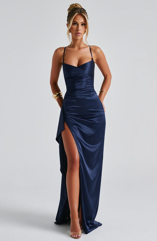VESTIDO COMPRIDO ACETINADO COM ABERTURA